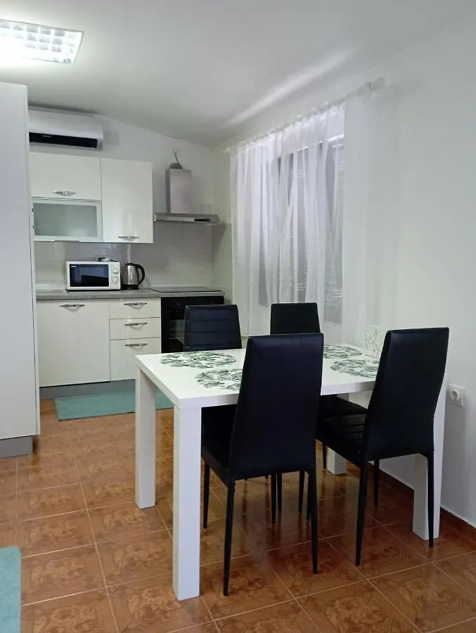 Apartment Apartman Majstorovic Seline Croatia